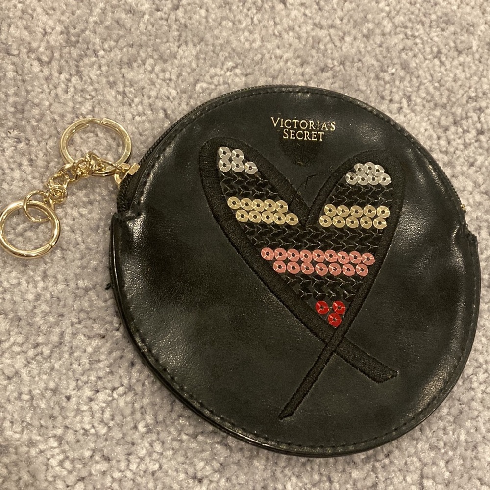 Victoria’s Secret Sequin Heart ♥️ Round Cosmetic Bag!